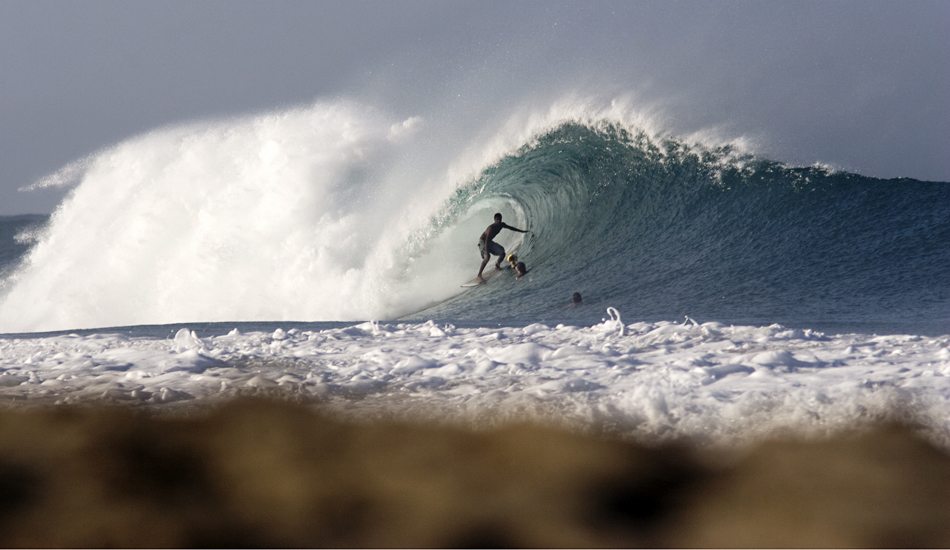 Another angle of Puerto Escondido and another Brazilian surfer: Diego Silva. Image: <a href=\"https://www.luizblanco.com/Home.html\" target=\"_blank\">Blanco</a>