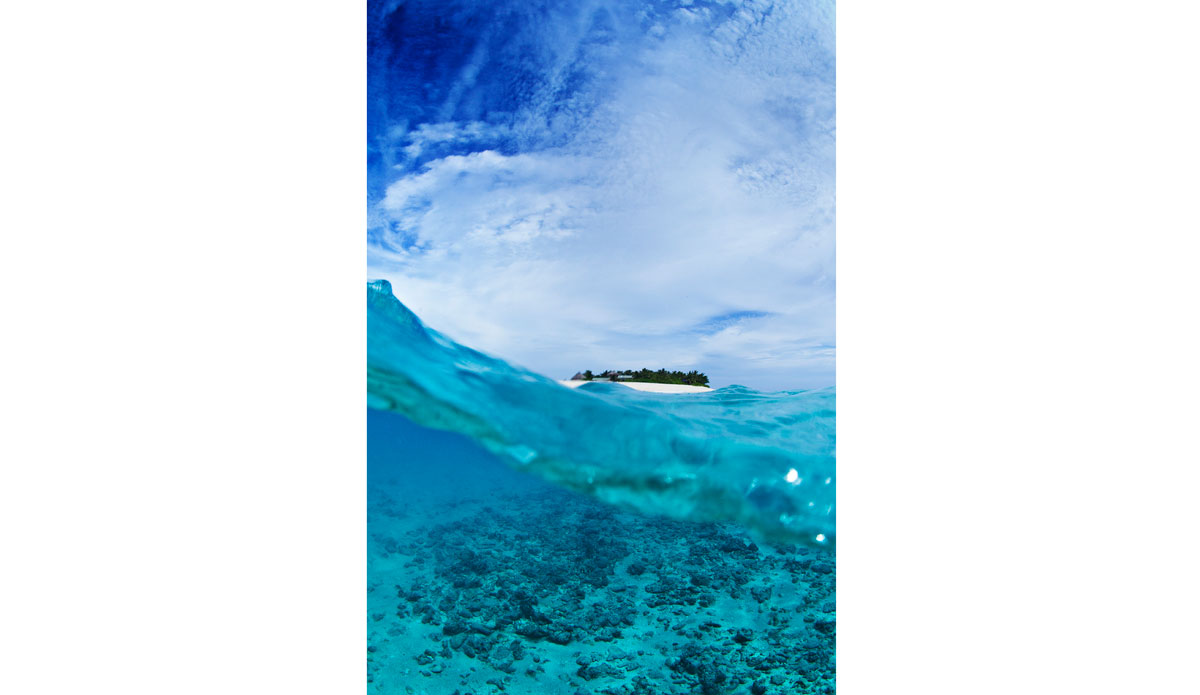 Namotu from the channel looking back.   Photo: <a href=\"https://www.bobridges.com/\">Bo Bridges</a>