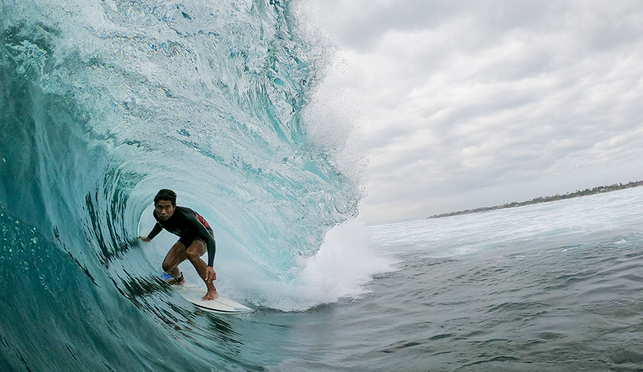 Komo Wilson, President of the Nusa Lembongan Boardriders, was quick to organize one of Project Nasi’s most vital missions: a boatlift of aid to help his hard-hit community on Bali’s sister island. 
