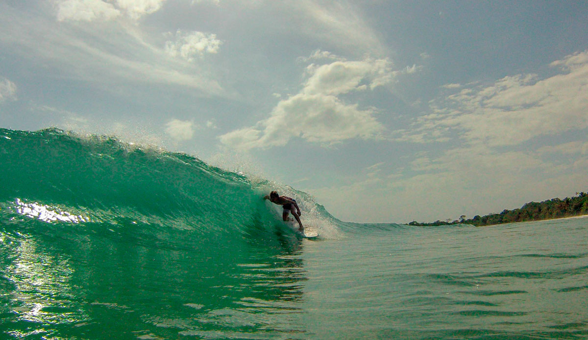 Tyler Correll (@tylerwcorrell) tucking in and finding some shade from the tropical sun. Photo: <a href=\"https://www.facebook.com/ColinRothPhoto\"> Colin Roth</a>