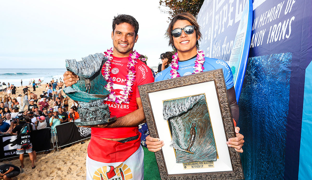 Michel Bourez and Kanoa Igarashi. Photo: <a href=\"https://www.instagram.com/kc80/\">Cestari</a>/<a href=\"https://www.worldsurfleague.com/\">WSL</a>