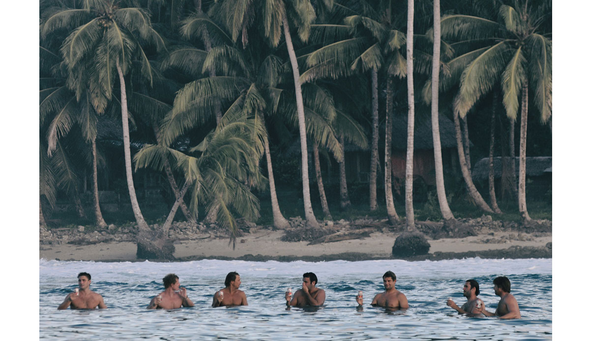 Evening beers. Photo: <a href= \"https://joaobracourt.com/\" target=_blank>Joao Bracourt.</a>