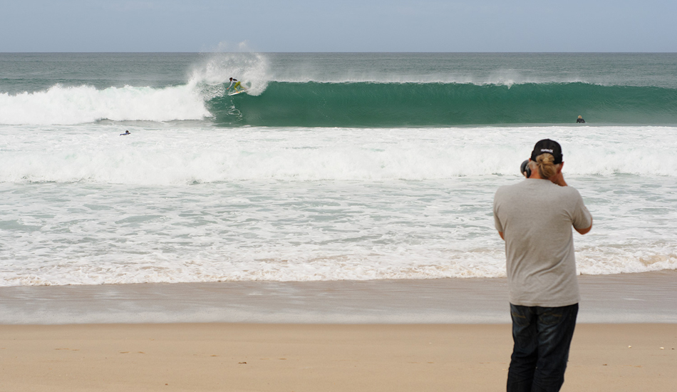 Joli, peacefully alone. Photo: <a href= \"https://joaobracourt.com/\" target=_blank>Joao Bracourt.</a>