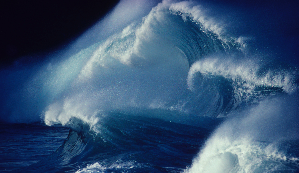 Waimea Shorebreak doing one of the weirdest things I have ever seen a wave do - turn into 4 waves as it hits the backwash.