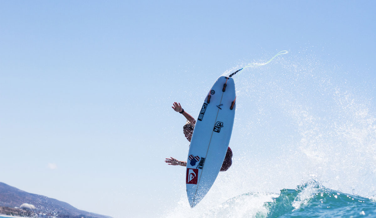 Thelen Mckinna-Worrell going tail high in Southern California. Photo: <a href=\"https://www.kincaidcliffordphotography.com/\"> Brian Clifford</a>