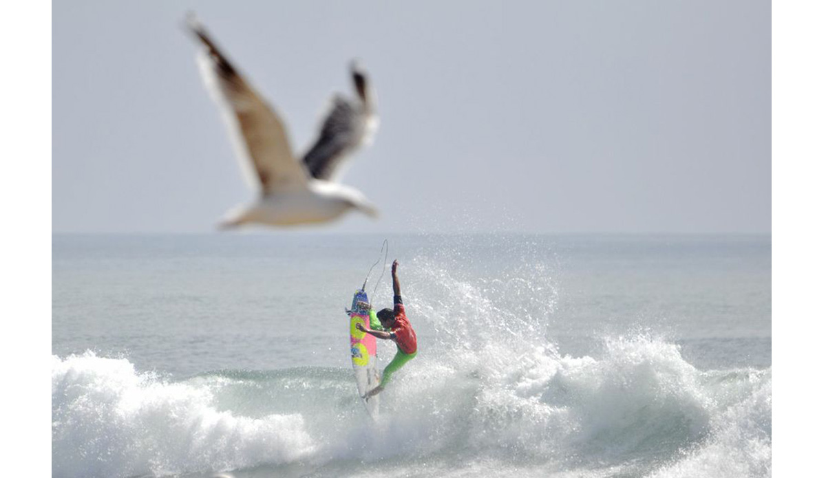 Julian Wilson - dodging seagulls during round 2 of the Hurley Pro. Trestles, CA. Photo: <a href=\"https://cargocollective.com/brigidlallyphotography\">Brigid Lally</a>