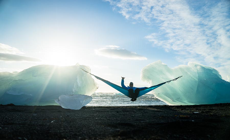 Hanging tough, Iceland