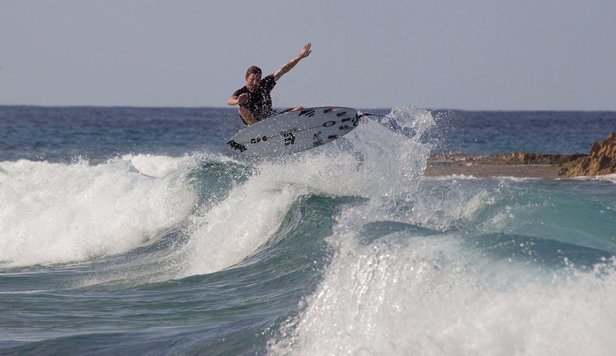 Jeff Myers blasting big with a tropical backdrop in Central America. Photo: <a href=\"https://www.duckvillageoutfitters.com/\"> Bob Hovey/Duck Village Outfitters</a>