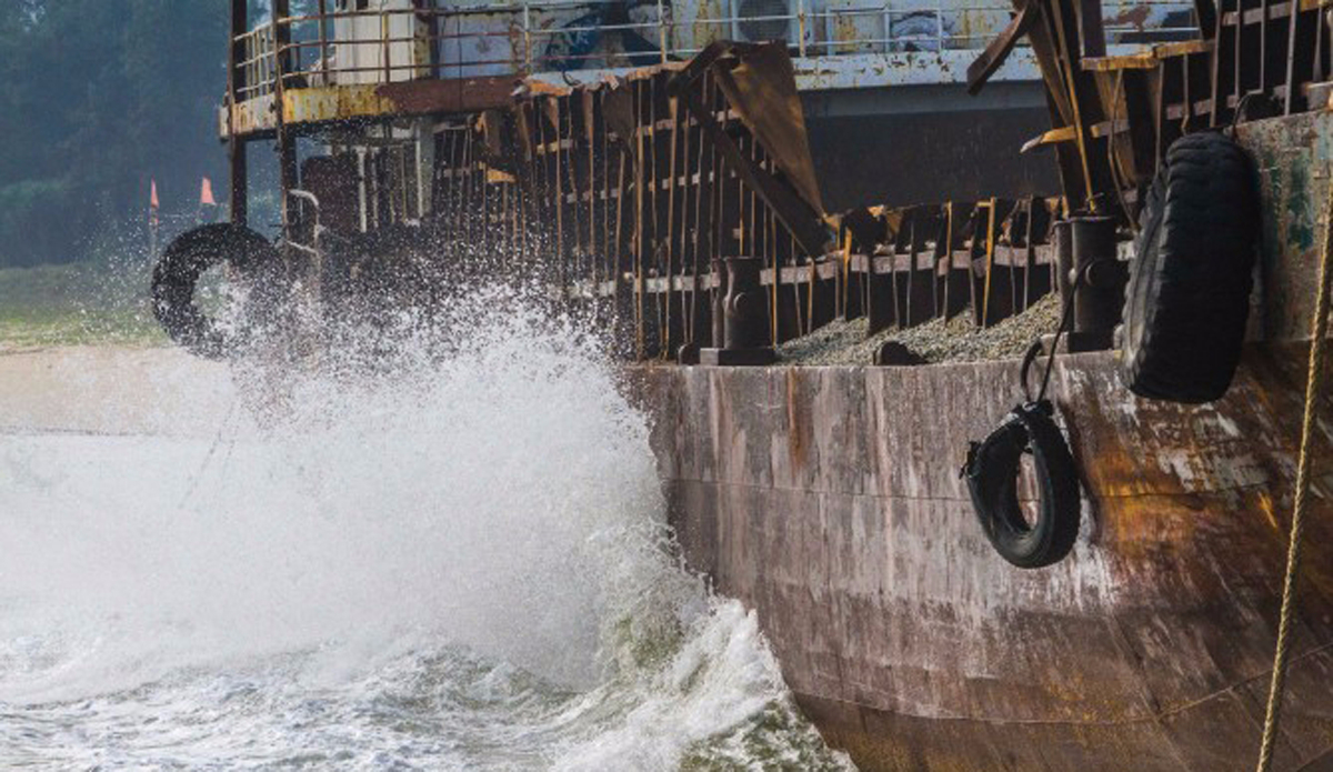 Abandoned. Photo: Andrew Carruthers