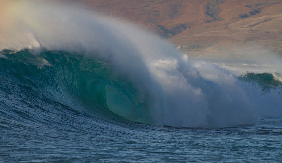 Afternoon emptiness in the howling tradewinds. What you can\'t see is the minefield of rocks just out of frame. Photo: <a href=\"https://www.christianlacuestaphotography.com\"> Christian LaCuesta</a>.