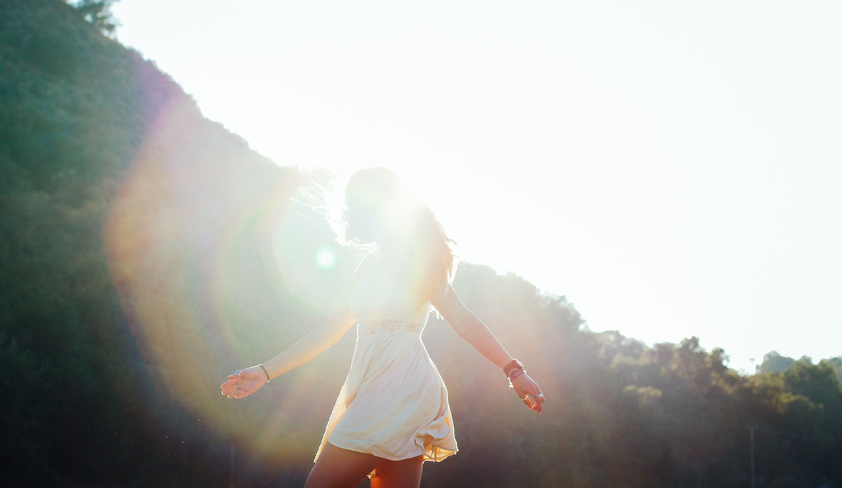 Warm wind, open land and a good dance under the season\'s sun. Photo: <a href=\"https://www.colinnearman.com\">Colin Nearman</a>