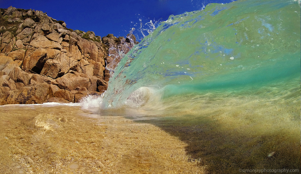 Amazing water colors and clarity at one of my favourite places to shoot. Usually fun shorebreak at high tide. Photo: <a href=\"https://plus.google.com/102308141752801627777/posts\"> Simon Rickwood</a>