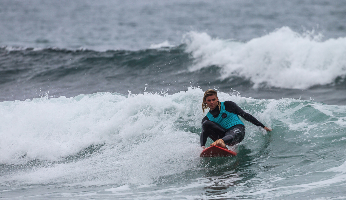 Noa Deane throwin\' a little five spot for the judges. Photo: Miah Klein