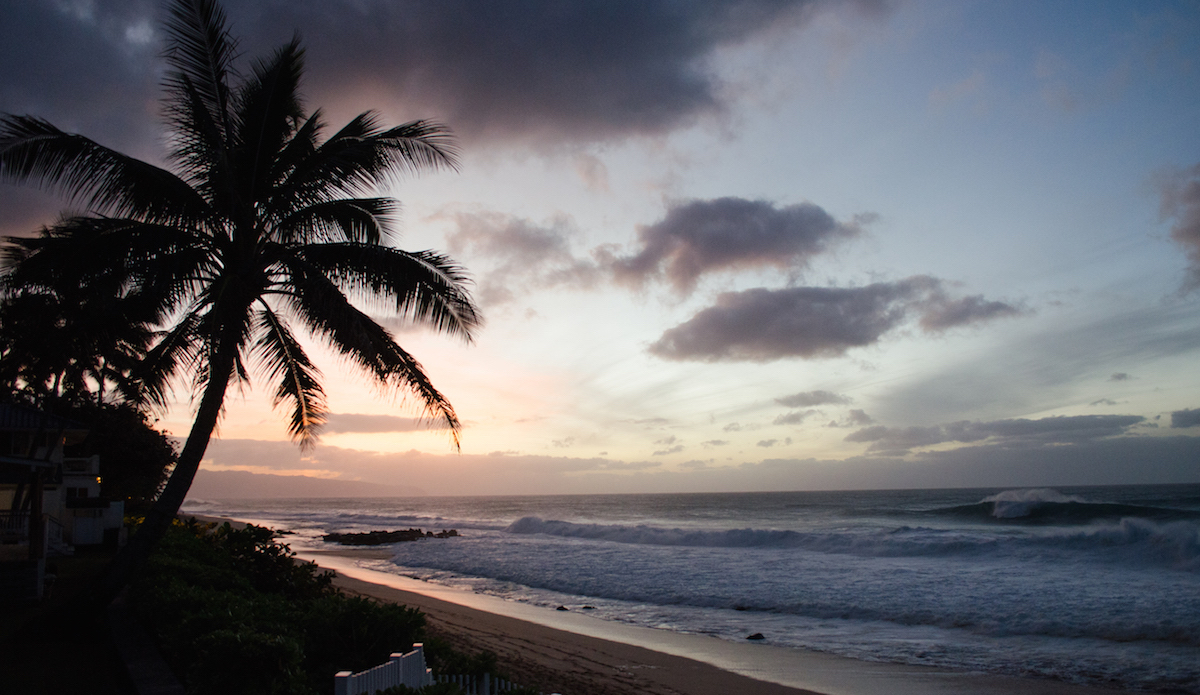 Sunset on the North Shore. Photo: <a href=\"https://danlemaitrephoto.com/\"> Dan Lemaitre</a>
