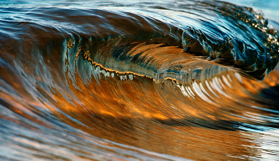 Solid winter swells, offshore conditions and morning sun equals solid perfection! Photo: <a href=\"https://www.debmwaveart.webs.com/\" target=_blank>Deb Morris</a>.