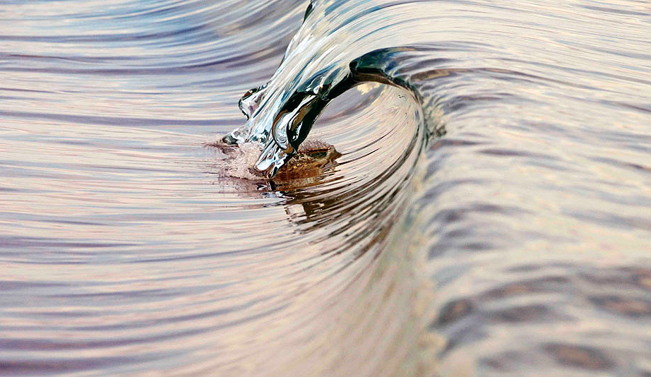 The moment when the wave reconnects with where it came from. Photo: <a href=\"https://www.debmwaveart.webs.com/\" target=_blank>Deb Morris</a>.