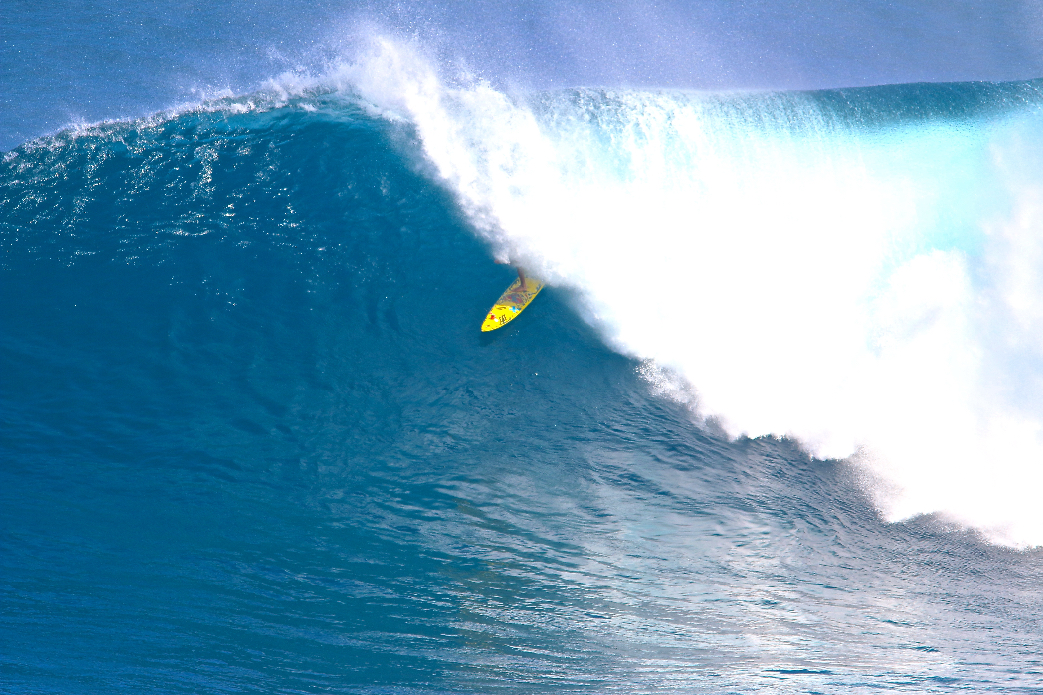 Kai Lenny barreled.
