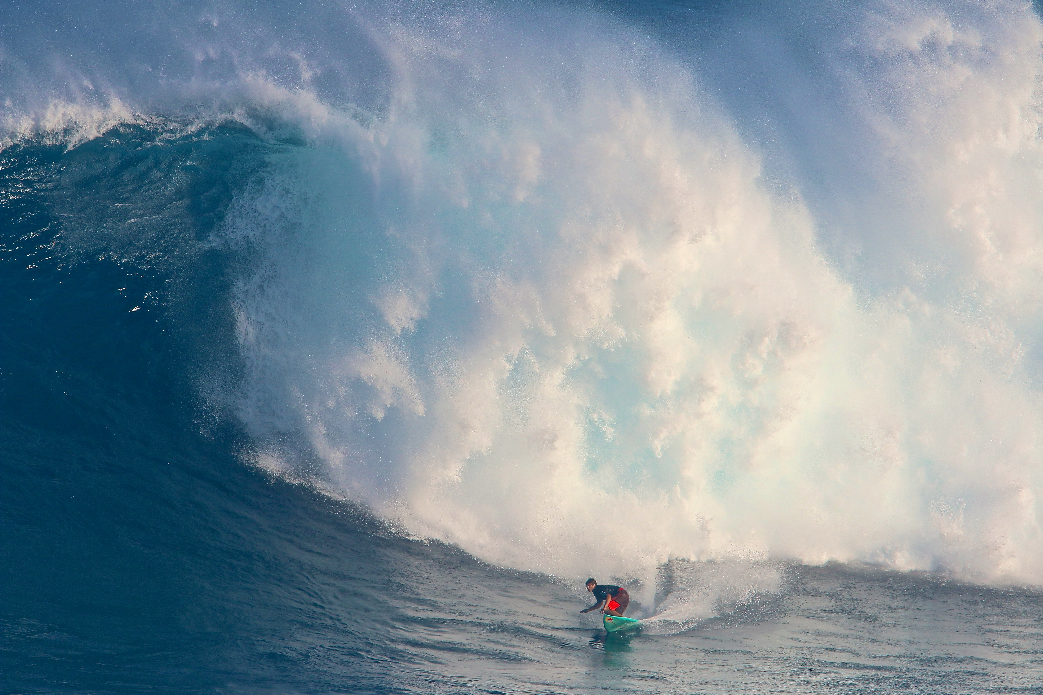 Maui boy Ian Walsh always good for a bomb or 3. This photo also made XXL Awards cut.