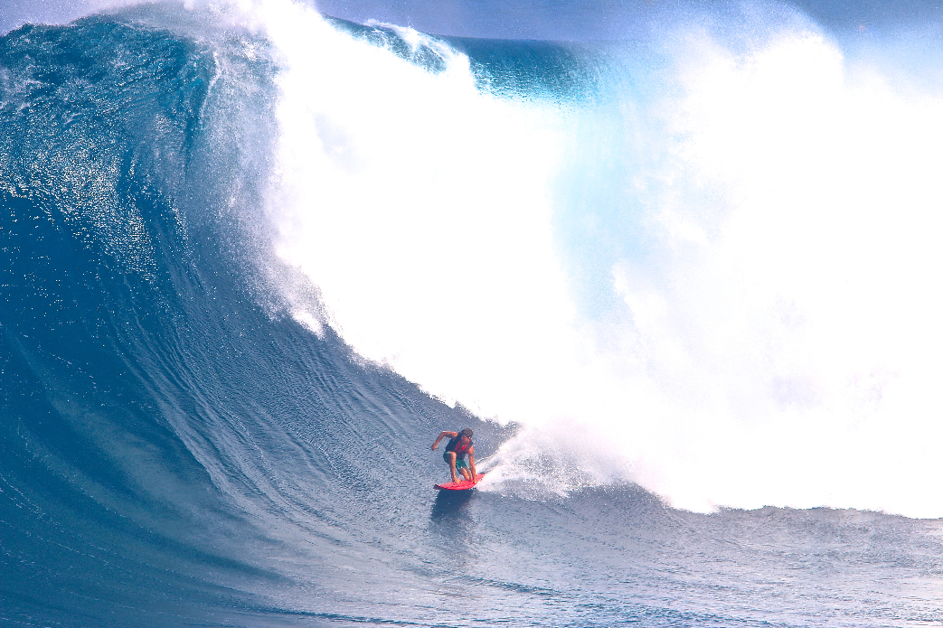 Maui charger Makana Eleogram.