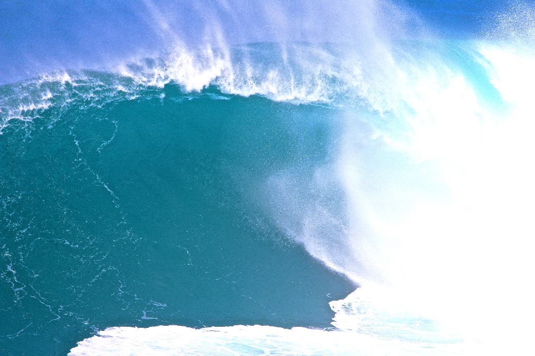Raw Peahi Spitter.