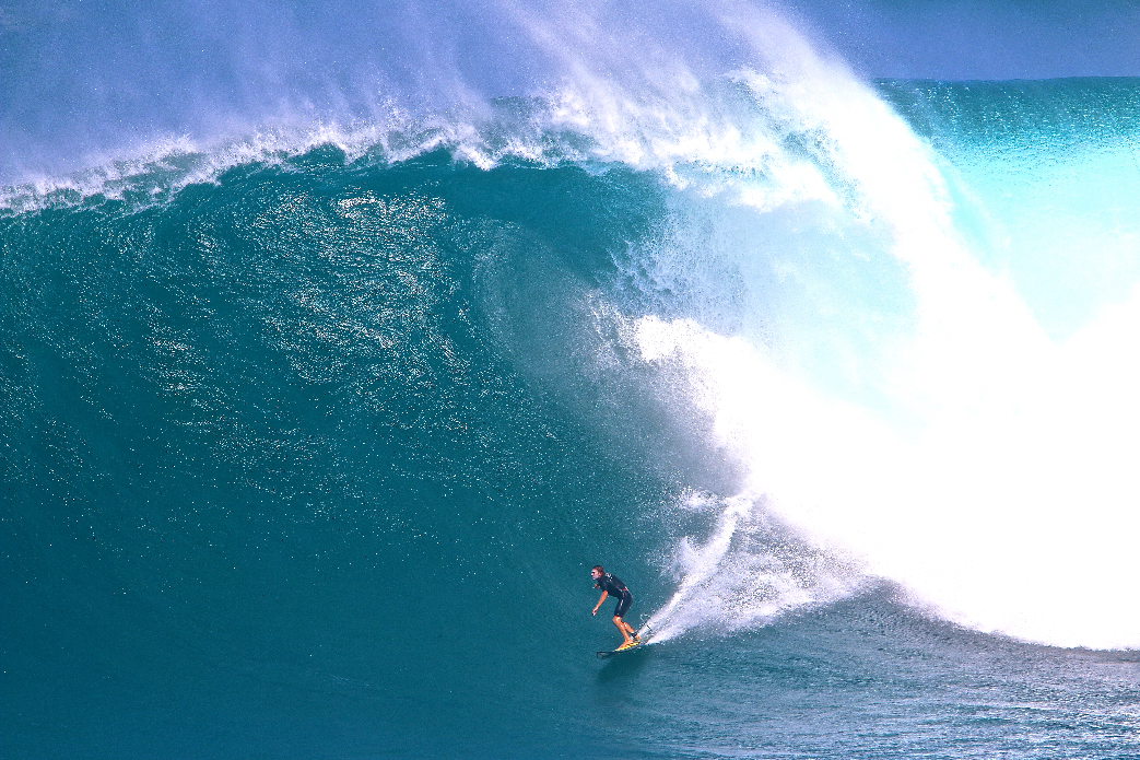 Skulbase water safety Shaun Walsh catching a few bombs in between rescuing guys. Skullbase does an excellent job of keeping people safe out there without them it would be a whole other story.