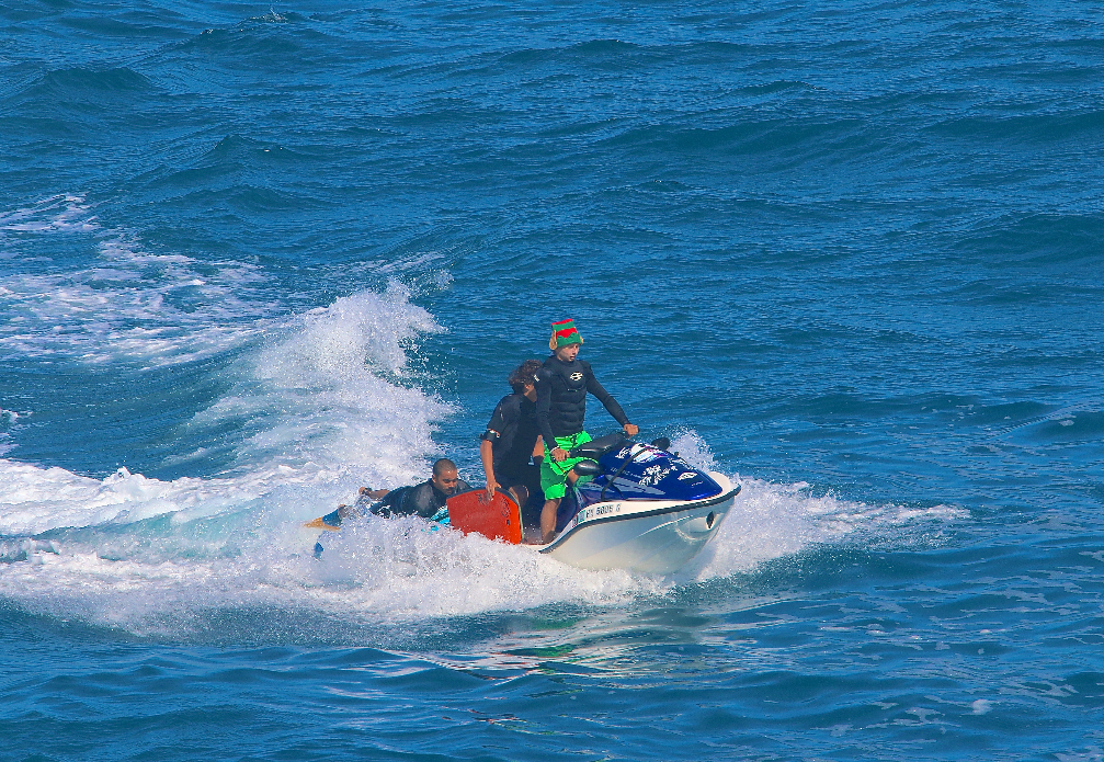 Yuri got his son Kaipo to watch his back. Here\'s Kaipo having some fun during the holidays.