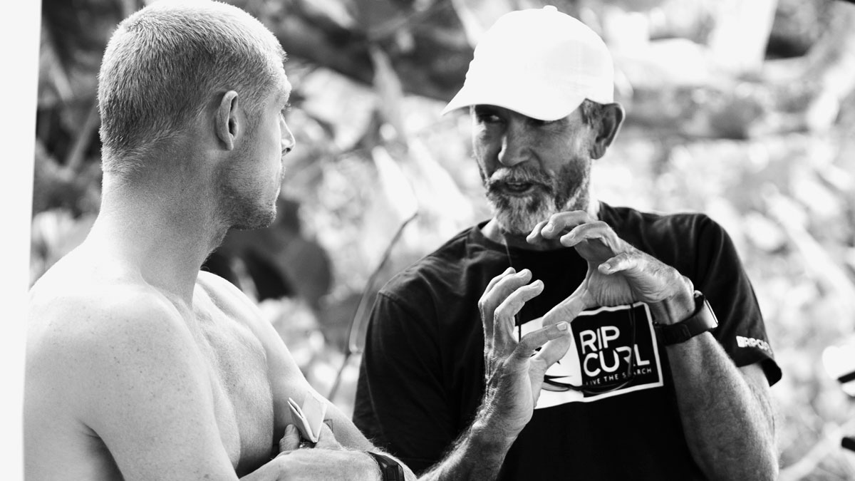 Fanning talks strategy. Photo: <a href=\"https://mattdunbar.com.au/\"> Matt Dunbar</a>