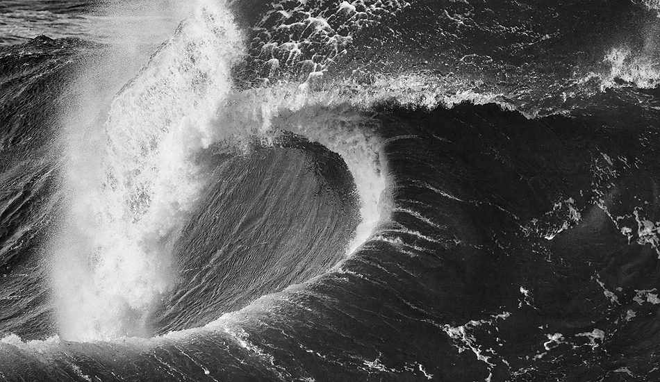 Flick and curl, Kiama. Photo: <a href=\"https://dylanrobinsonphoto.com/\" target=_blank>Dylan Robinson</a>