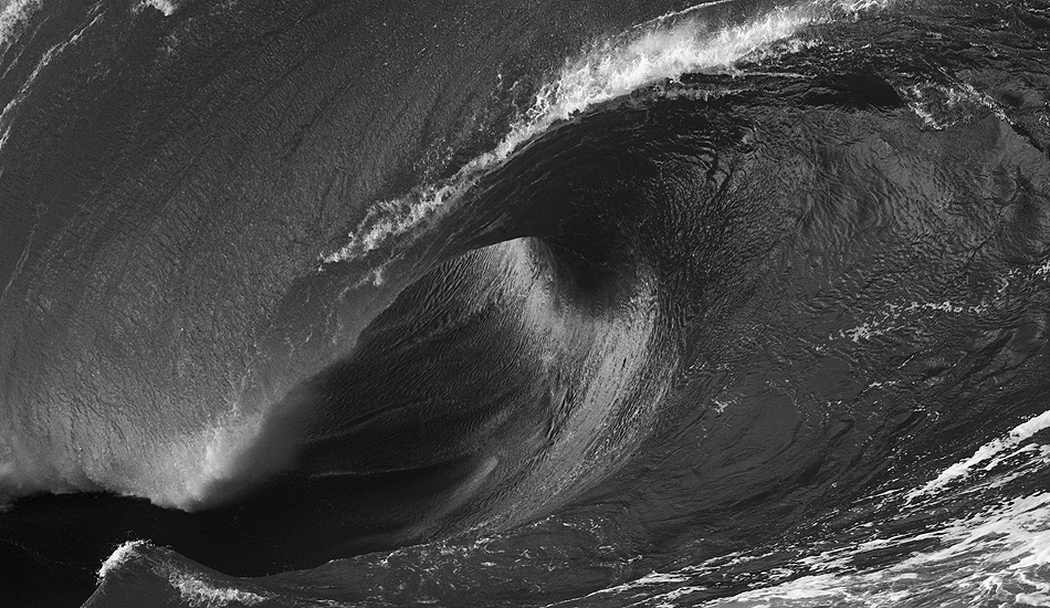 Curtains down, Kiama. Photo: <a href=\"https://dylanrobinsonphoto.com/\" target=_blank>Dylan Robinson</a>