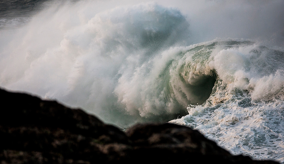 White wall, Kiama. Photo: <a href=\"https://dylanrobinsonphoto.com/\" target=_blank>Dylan Robinson</a>