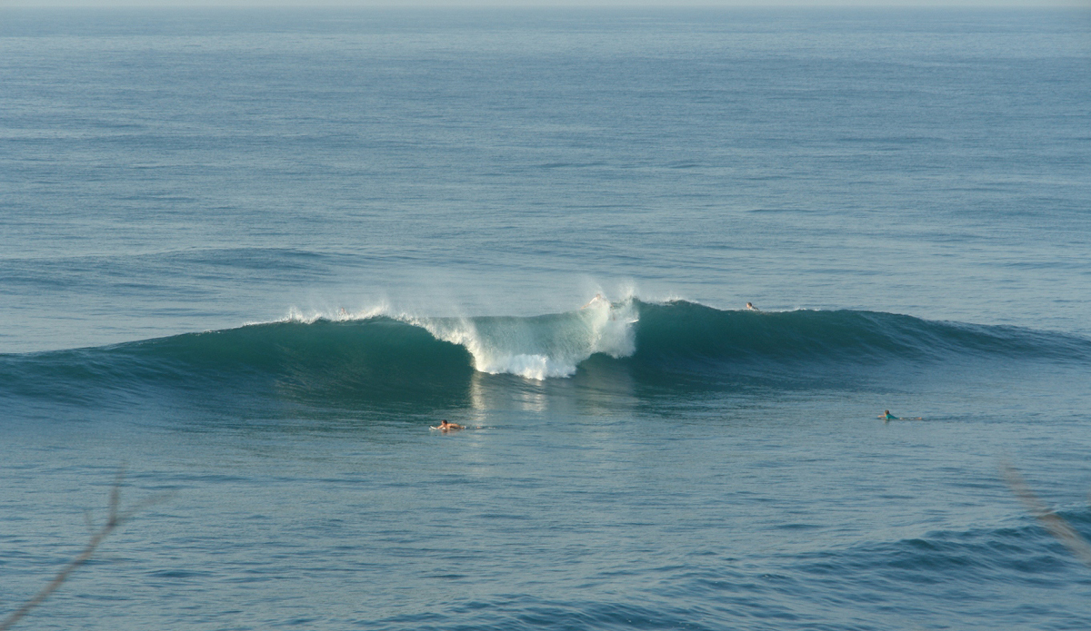This wave. Three people out. Only in El Salvador.