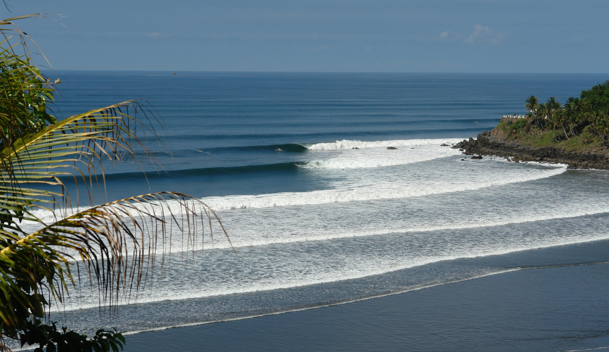 That\'s the south swell that\'s going to light up your life in El Salvador.