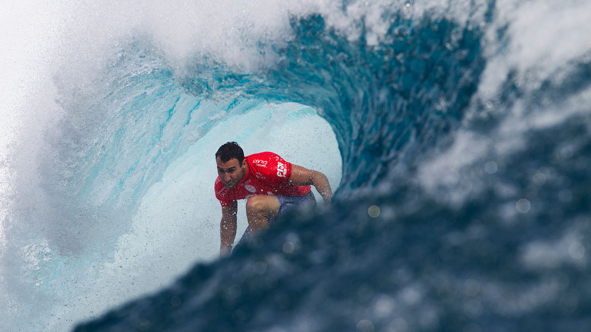 Joel Parkinson moves onto round three with his round one win against Mitch Crews and Wiggoly Dantes. Photo: <a href=\"https://www.aspworldtour.com/\">ASP/<a href=\"https://www.kirstinscholtz.com/\">Kirstin Scholtz</a>