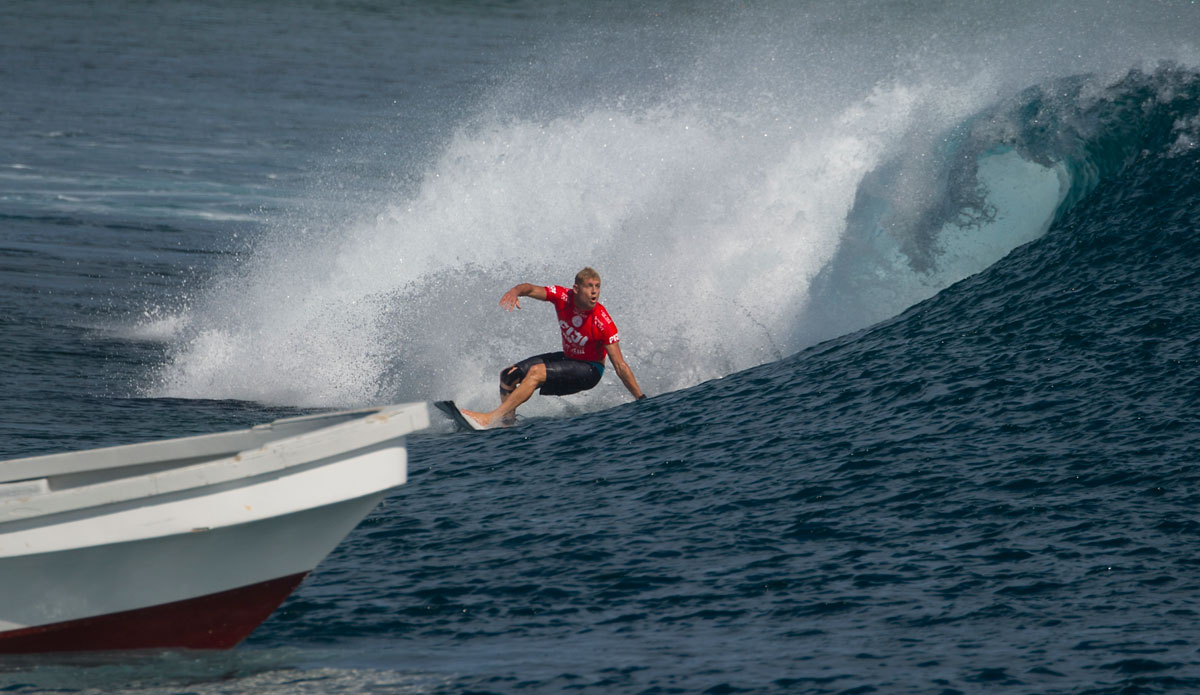 Mick Fanning defeating Owen Wright in Round 5, Fiji Pro 2014. Photo: <a href=\"https://www.aspworldtour.com\">ASP | Robertson</a>