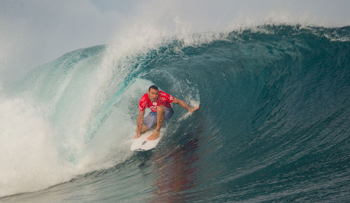 Parkinson defeating Hall in Round 3, Fiji Pro 2014. Photo: <a href=\"https://www.aspworldtour.com\">ASP | Robertson</a>