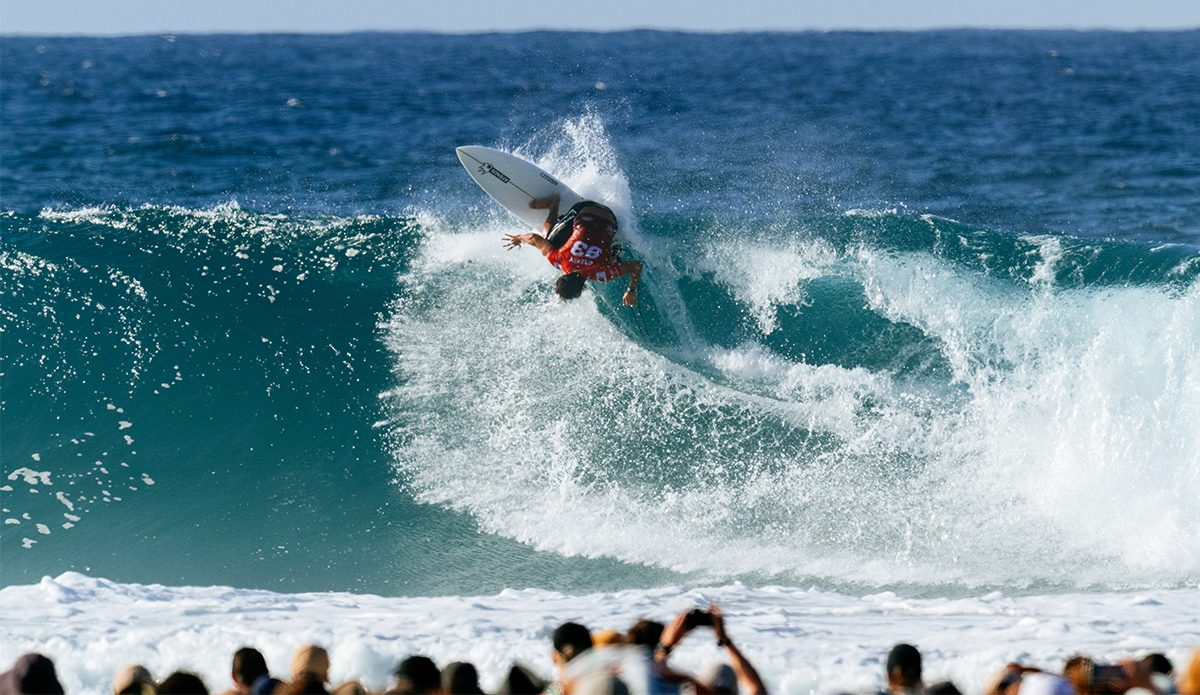 Connor O\'Leary banked on critical backhand snaps like this all day en route to a runner-up finish. Photo: Beatriz Ryder//WSL