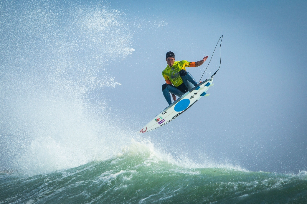 Quarterfinals of the Quiksilver Pro France where he was defeated by Josh Kerr (AUS) on Saturday October 4, 2014. Medina failed to find his rhythm in the shifting 8-10ft (2.5- 3 meter) peaks of  Le Gardian, in Hossegor where he failed to post more than a 4.73 (out of a possible ten point) placing equal fifth. Photo: <a href=\"https://www.aspworldtour.com/\">ASP</a>/Poullenot 