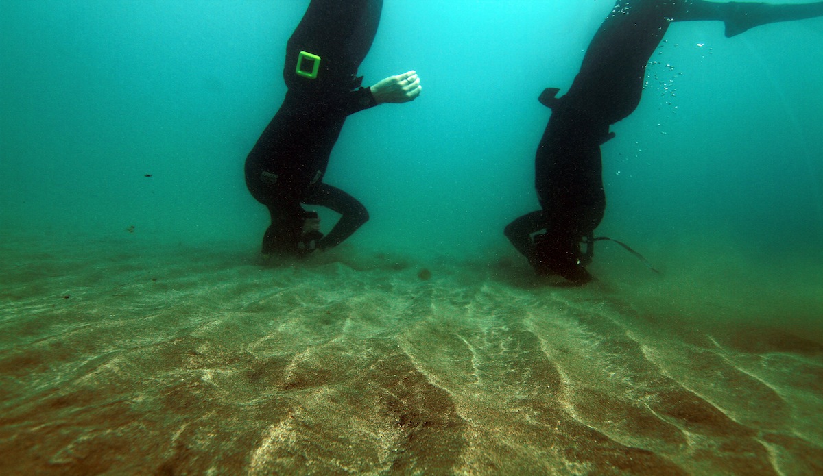 Practicing smooth, wide leg kicks. These will aide in using less oxygen to reach depths and ensure a quicker descent when freediving. Photo: <a href=\"https://instagram.com/el_squid\">Anthony Dooley</a>