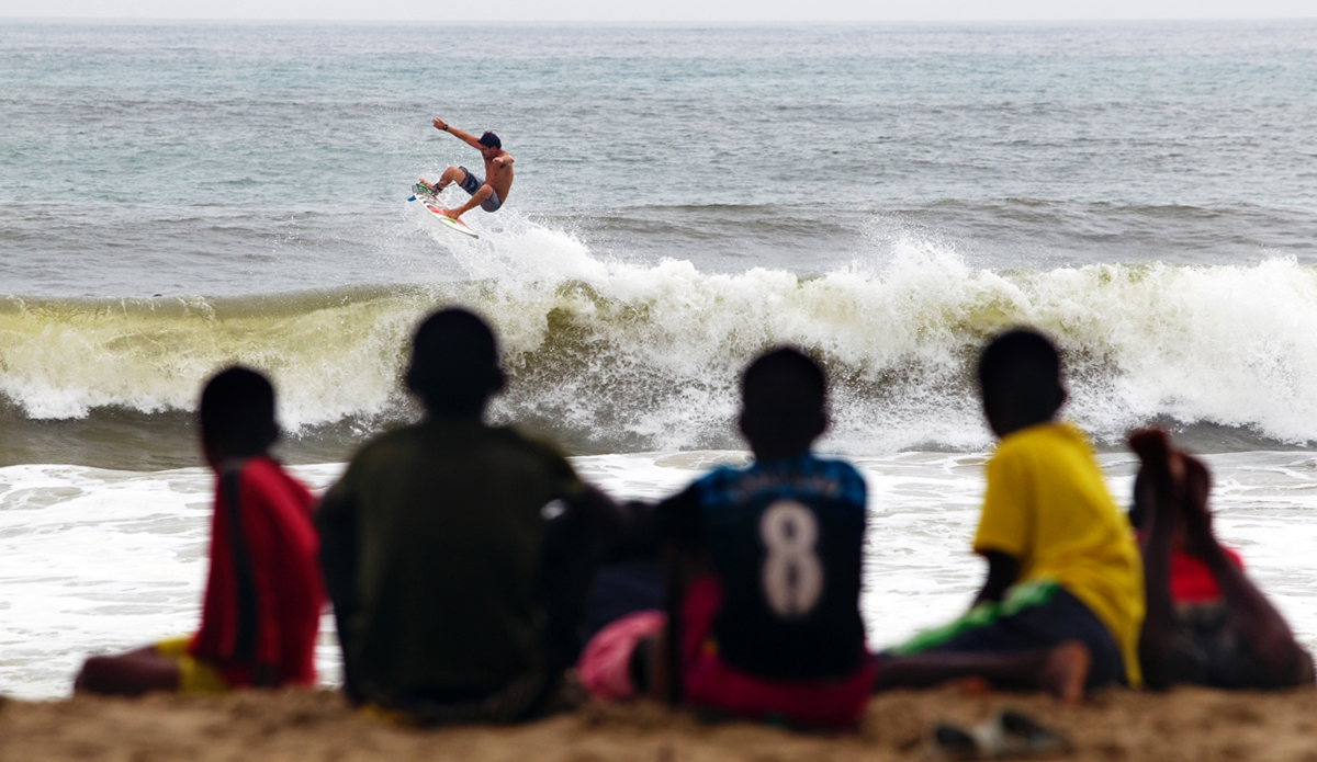 John showing the locals how it’s done. Photo: <a href=\"https://www.gregewingphoto.com/\"> Greg Ewing</a>