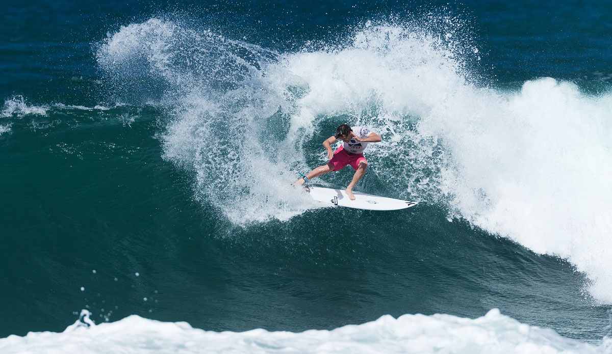Brett Simpson surfing to a Semifinal finish at the Reef Hawaiian Pro on Saturday November 15, 2014 after being eliminated in fourth place. Simpson earns an equal 7th place earning $6500. Photo: <a href=\"https://www.aspworldtour.com/\">ASP</a>/Cestari
