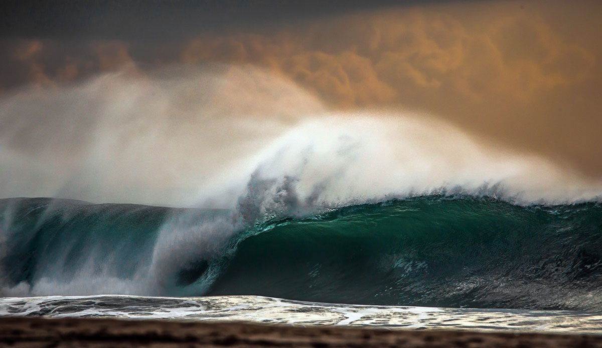 Bombs like this are not often seen along the LA coastline. Photo: <a href=\"https://instagram.com/jeff_davis\"> Jeff Davis</a>