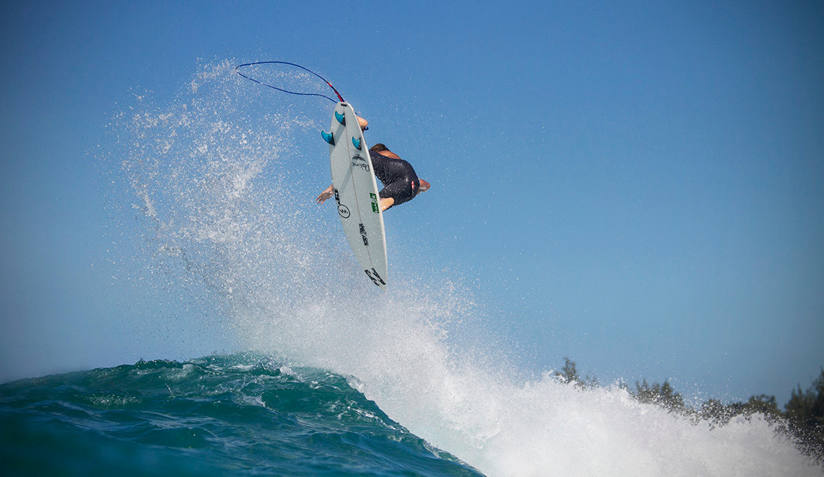 Sandbar blast off. Photo: <a href=\"https://instagram.com/mikeaguiar_\">Mike Aguiar</a>