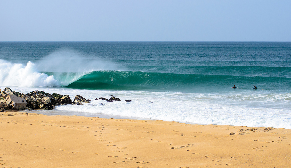 Nazaré, Praia do Sul - Not a very consistent spot, but when it\'s on you gotta be there. Photo: Hélio António