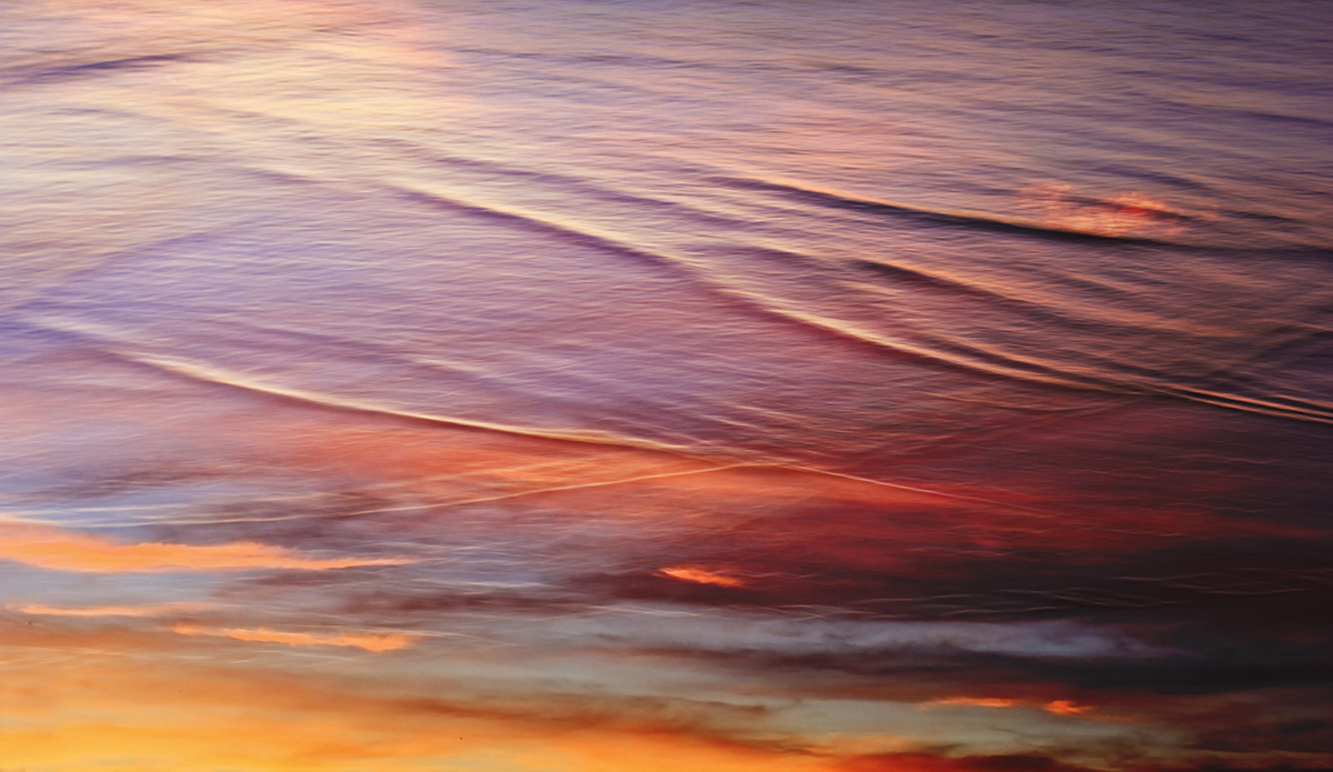 Technicolor shoreline. Photo: <a href=\"https://www.hollytreephoto.com/\">Holly Shoebridge</a>