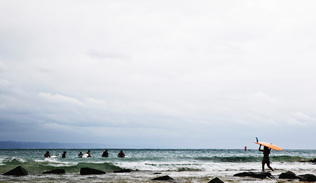 Lady slider heading out for a few on the point in fading evening light. Photo: <a href=\"https://www.instagram.com/hollytreephoto\">@HollyTreePhoto</a>