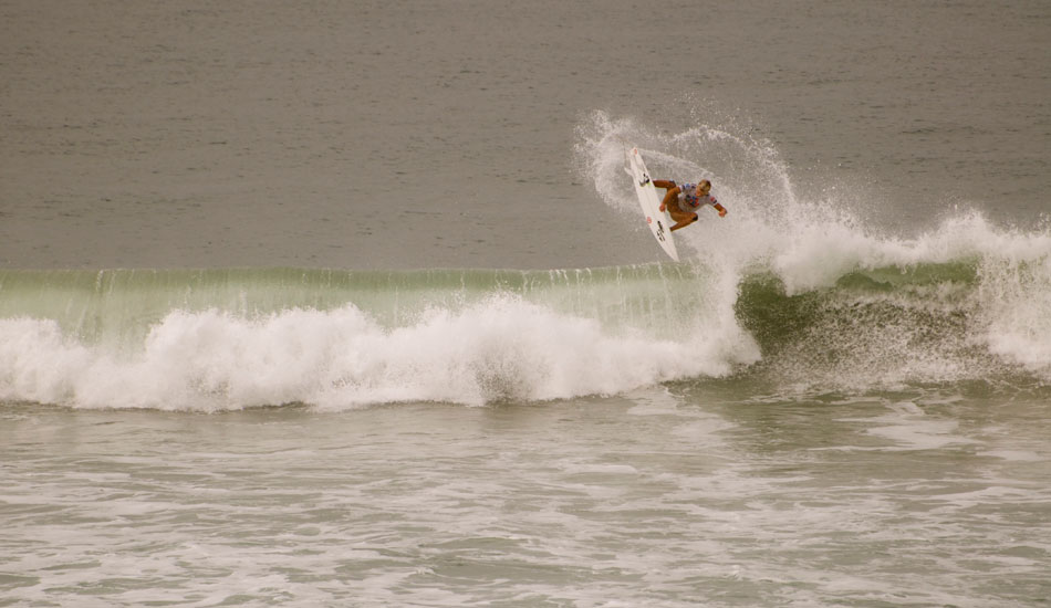 Kolohe also used techniques more suitable to the conditions. Photo: <a href=\"https://patrickhourihanmedia.com/\" target=_blank>Patrick Hourihan</a>.