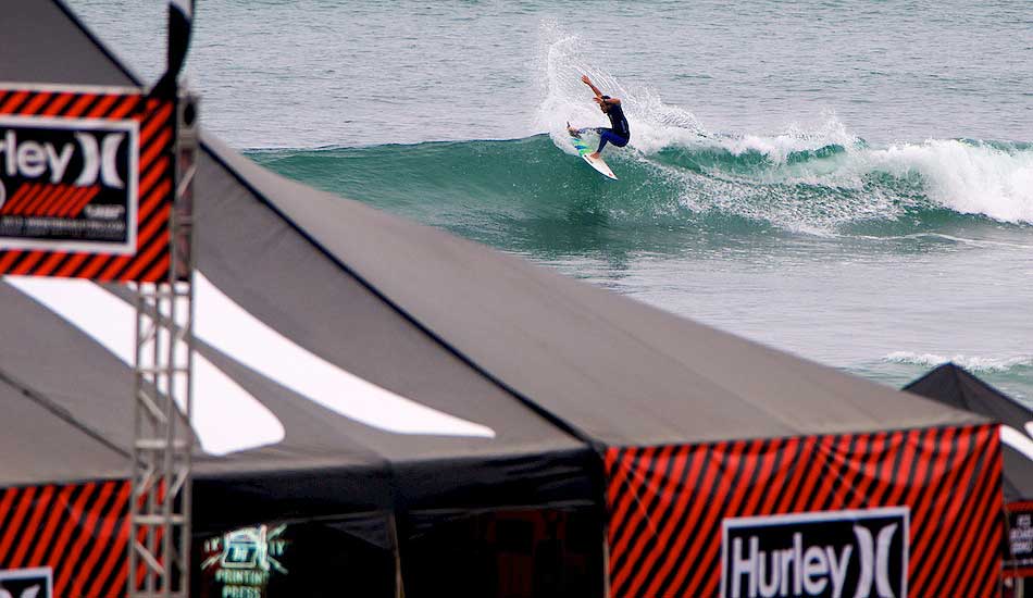 Jeremy Flores made the most of the small conditions at Trestles, but in the end, he wasn\'t able to hold off Kai Otton. Photo: <a href=\"https://www.driftwoodfoto.com/\">Benjamin Ginsberg</a>