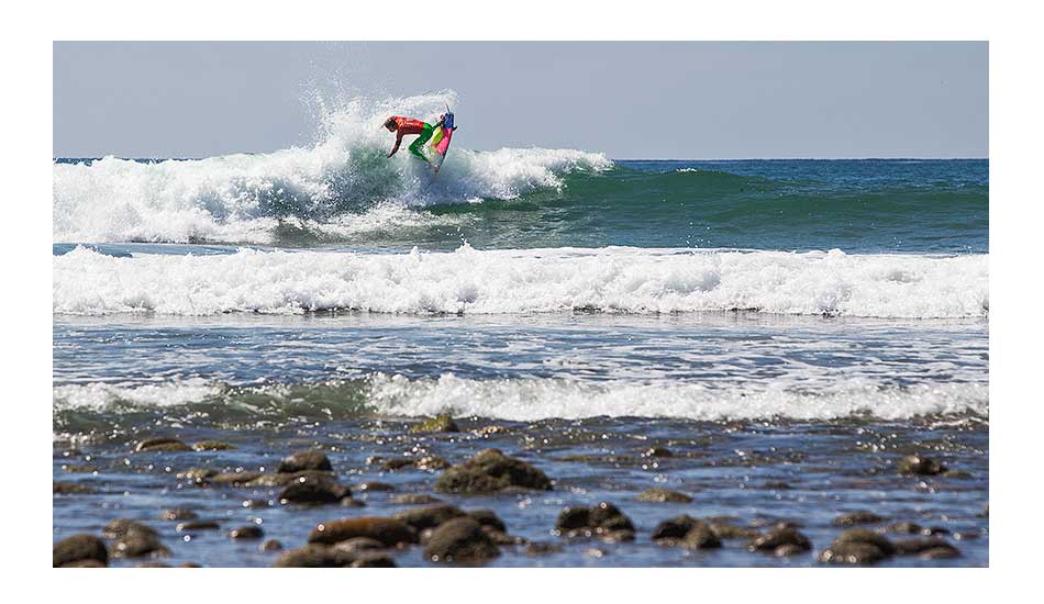 J-Dub throwing the fins out over a shallow bed of cobblestones. Photo: <a href=\"https://thehurleypro.com/\">Hurley</a>
