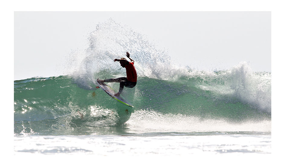 Taj found clean lines amongst the windswept conditions. Photo: <a href=\"https://thehurleypro.com/\">Hurley</a>