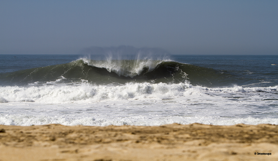 Heavy. Photo: <a href=\"https://www.facebook.com/imenso.px\">Imensopx</a>